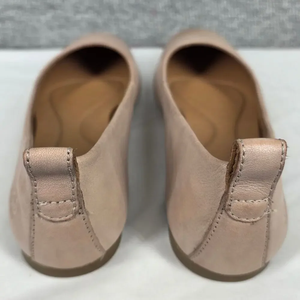BORN WOMEN'S BECA BEIGE LEATHER SLIP‑ON CASUAL FLATS – SIZE 7.5M – ROUND TOE